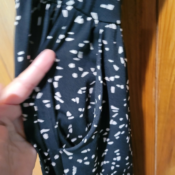 Elegant Black and White Jumpsuit - Picture 10 of 15